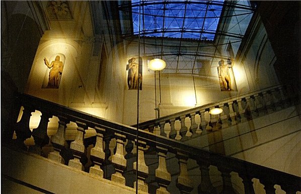 Palazzo Delfico, Scalone principale