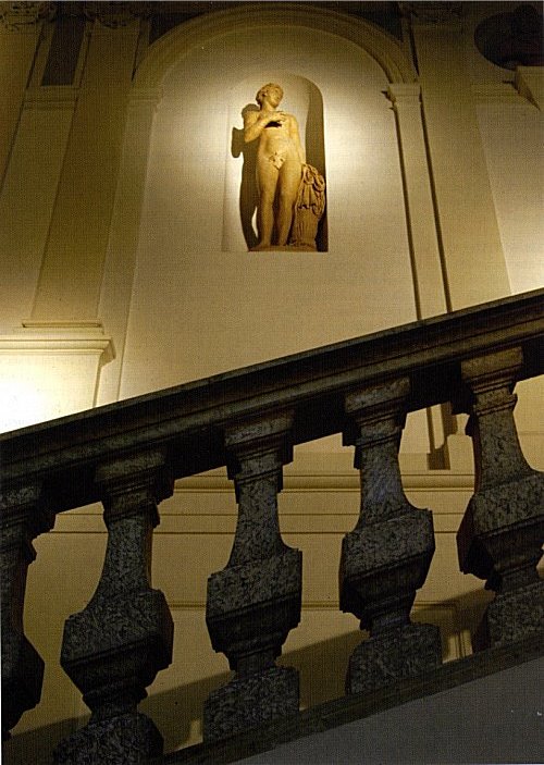Palazzo Delfico, Scalone principale