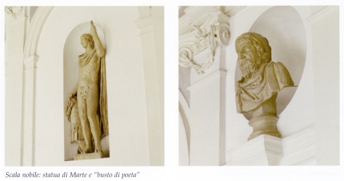 Scala nobile: statua di Marte e "busto di poeta"