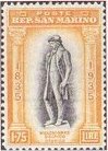 (b) Statua di Delfico a S. Marino