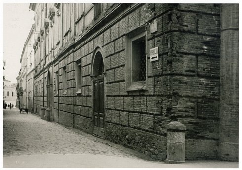 Palazzo Dlfico, fronte su via M. Dlfico (anni Quaranta)