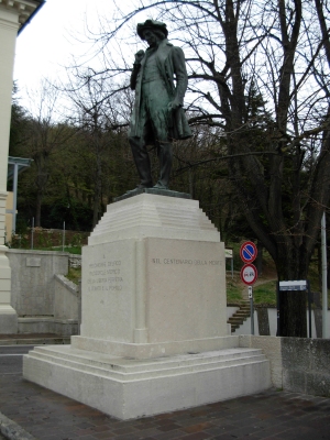 Il monumento restaurato