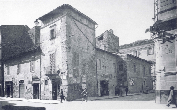 Immagine del palazzo nel corso degli anni Trenta