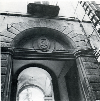 Portone d'ingresso del palazzo Martinetti-Bianchi