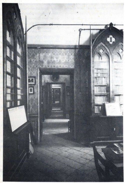 Una sala della "Delfico" a S. Matteo in una fotografia dei tardi anni '20